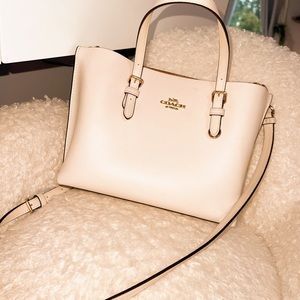 Coach Mollie Tote 25 Gold/Chalk Light Saddle